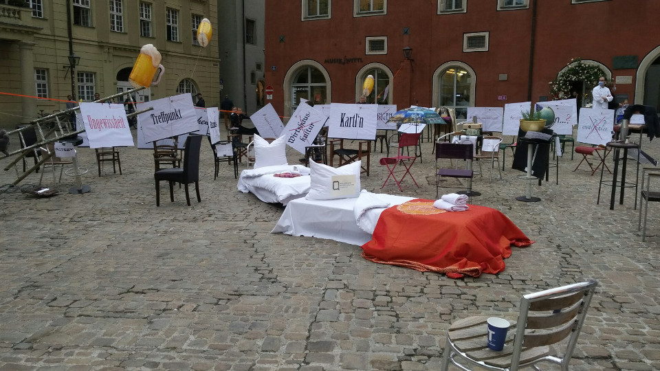 Demo Am Haidplatz: „Vom Staat Behandelt Wie Eine Prostituierte ...