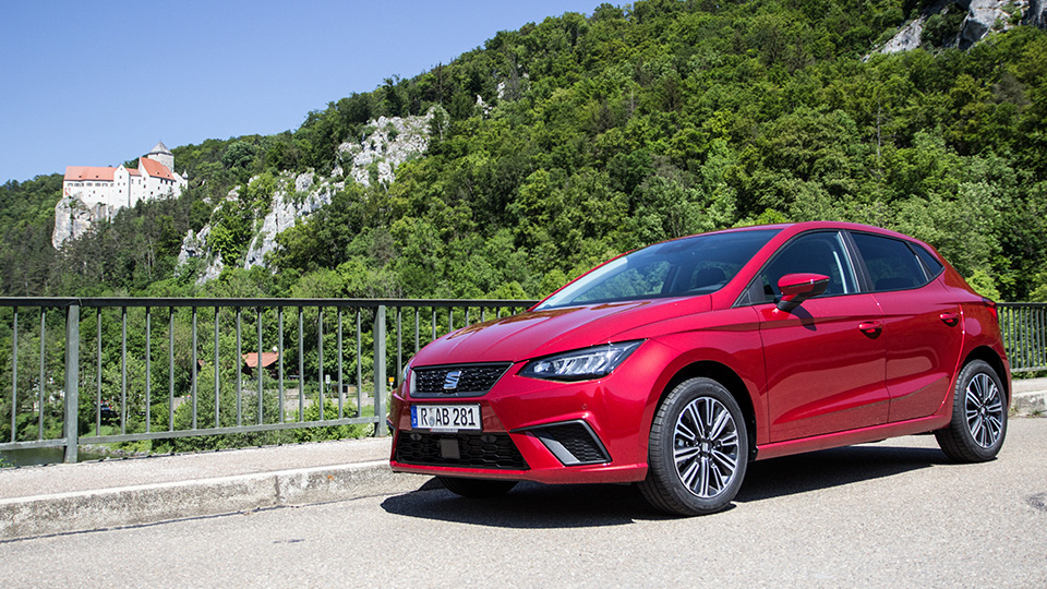 Seat Ibiza im Autototest, hier das Modell in Rot