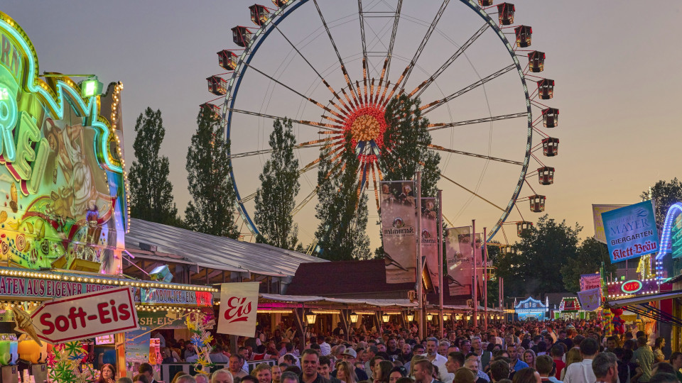 Das Gäubodenvolksfest im vollen Gange