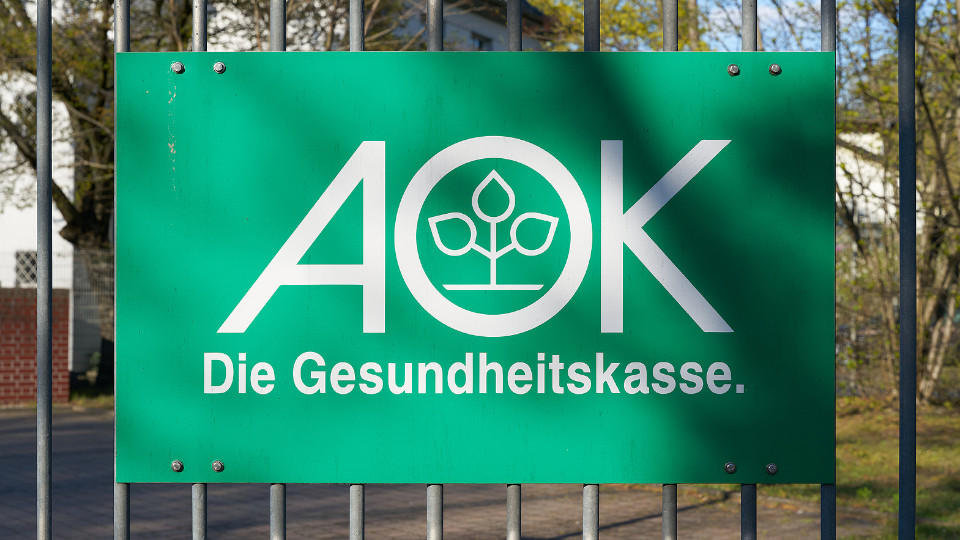 AOK Schild