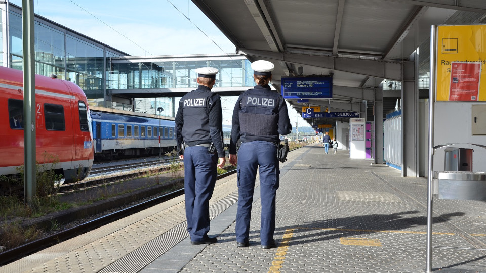 Symbolbild der Polizei am Hauptbahnhof