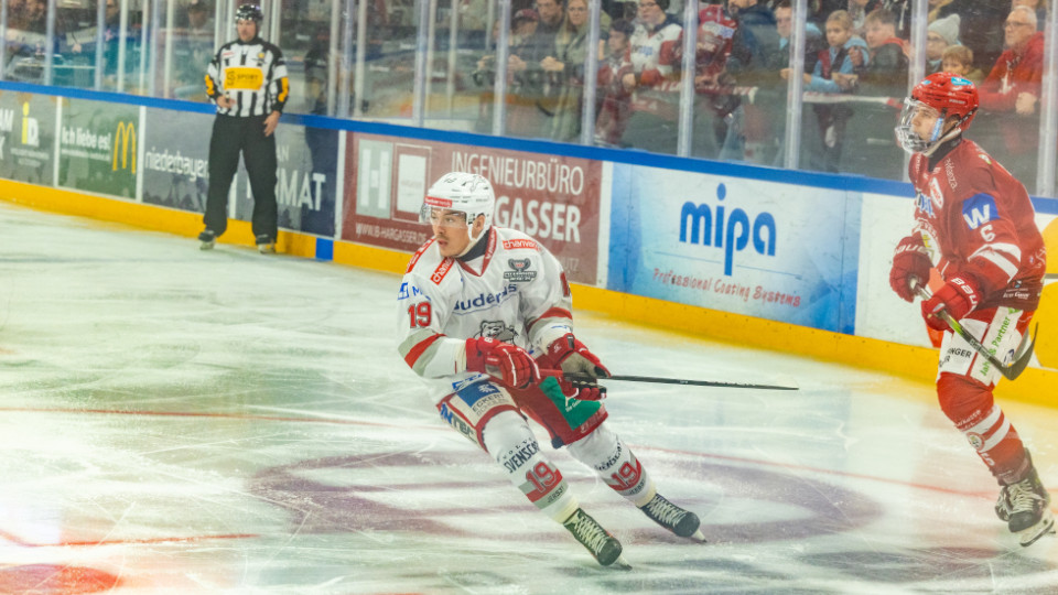 Eishockey Spieler auf dem Eis